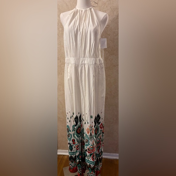 Venus Linen Halter Jumpsuit - Picture 3 of 9